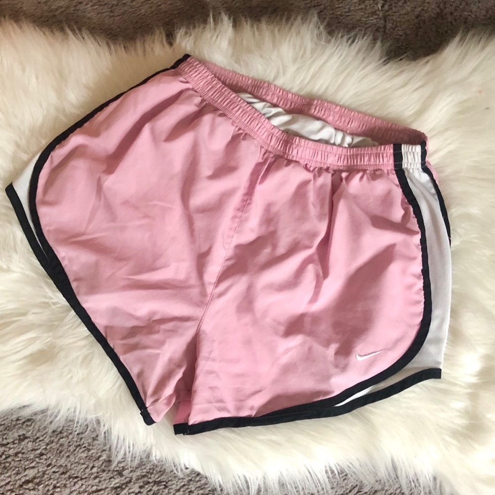 Nike Women’s Dry Tempo Shorts